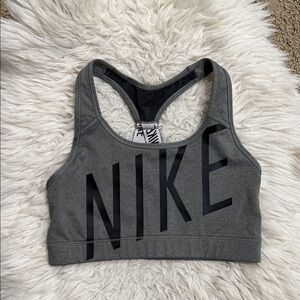 Nike‎ Women's Medium 888571-091 Victory
Compression Graphic Run Yoga Bra